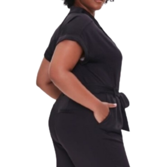 MIDNITE BLACK SATIN ☆ COLLAR NECK ☆ JUMPSUIT ☆ NWT - Picture 4 of 9